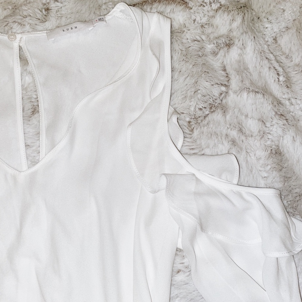 LUSH WHITE BLOUSE